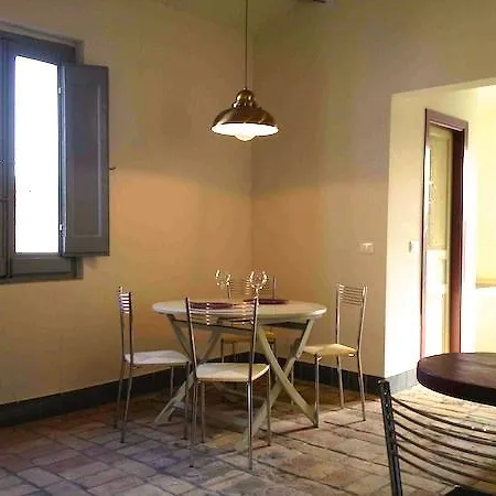 别墅 Rustic House: Garden, Mountain View Picciano