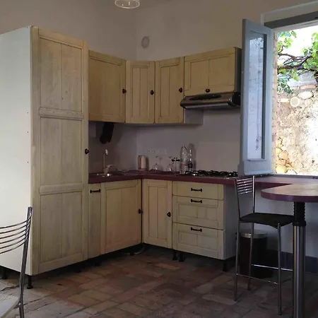 Rustic House: Garden, Mountain View 别墅 Picciano