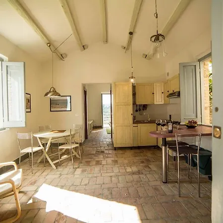 别墅 Rustic House: Garden, Mountain View *