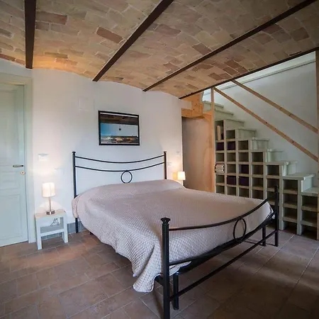 别墅 Rustic House: Garden, Mountain View *